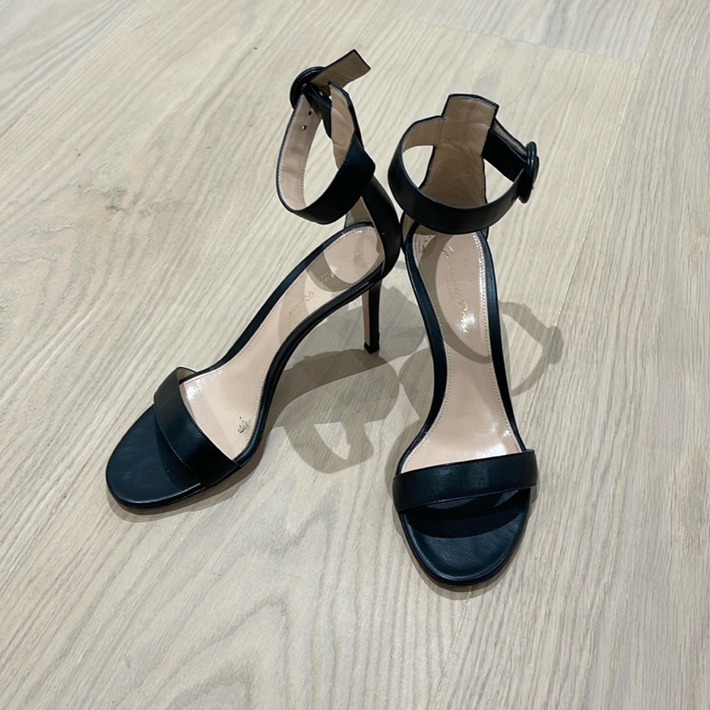 Gianvito Rossi Portofino 85 Leather Sandals